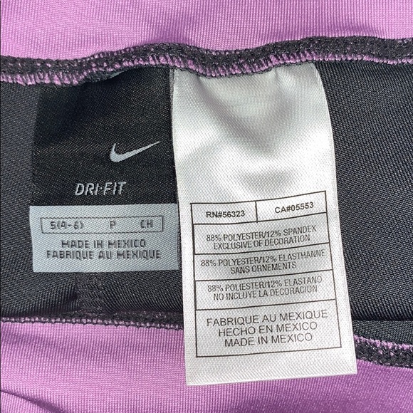 NIKE • Dri-Fit Grey Cropped Capri Active Pants - Picture 5 of 5